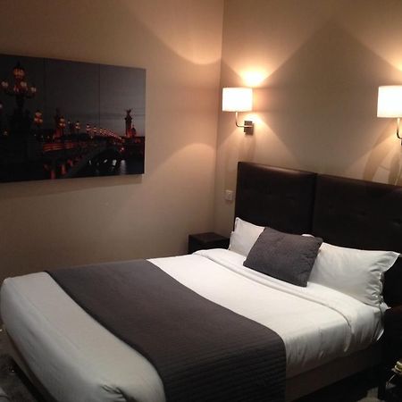 Hotel Cosy Monceau Paris Bagian luar foto